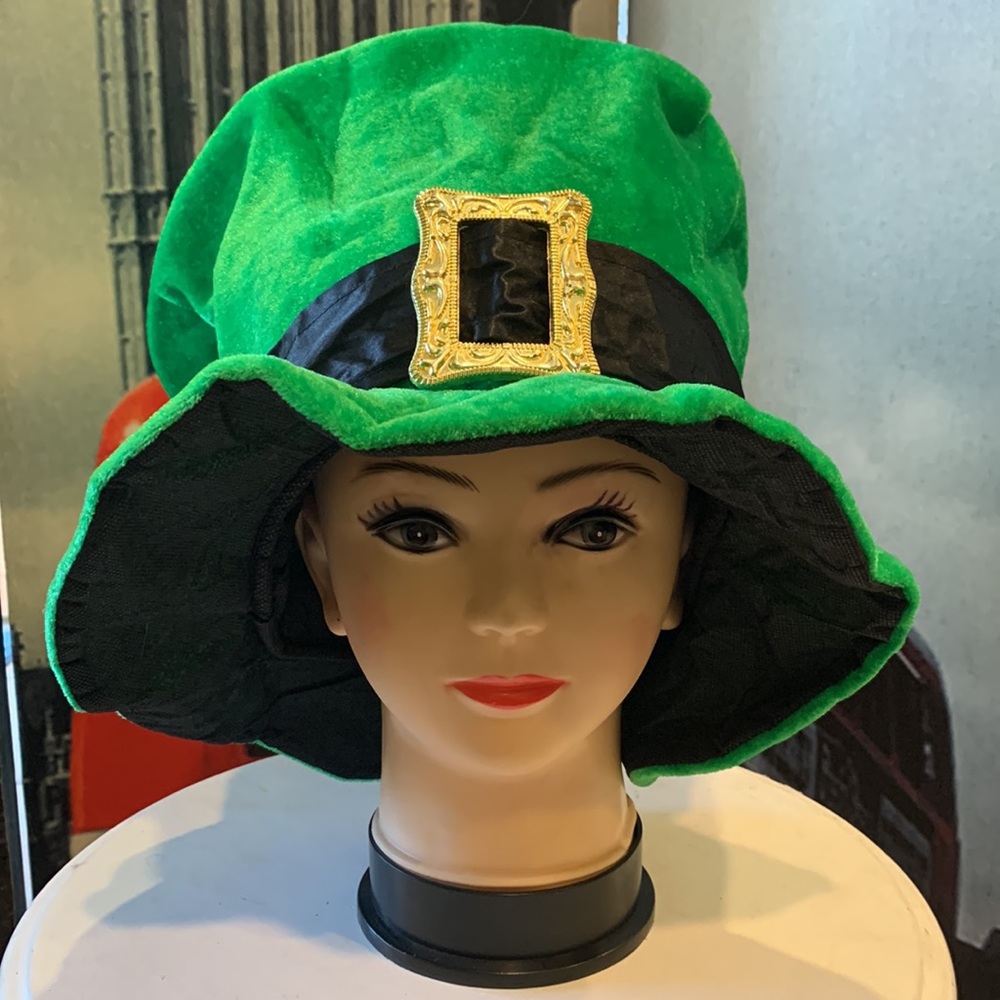 Leprechaun Top Hat With Gold Plastic Buckle